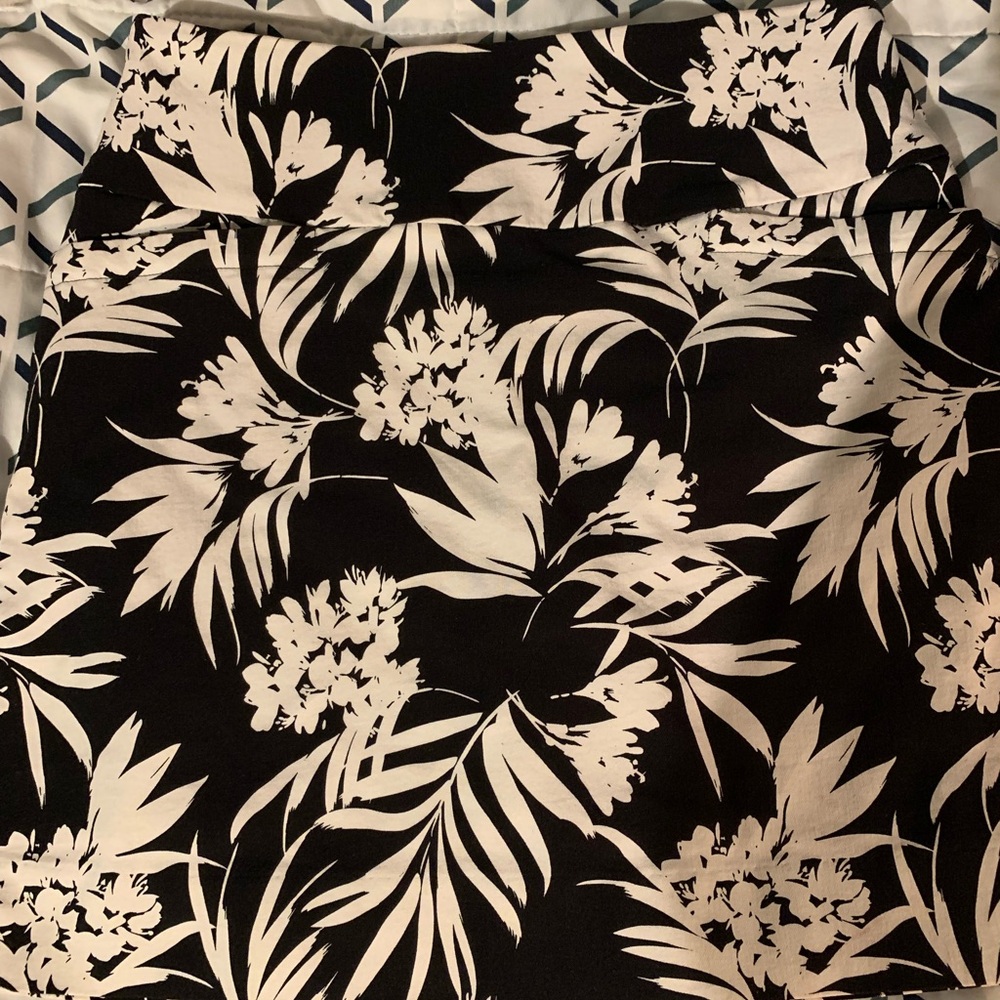 EUC S.C.&CO. Floral skirt 🖤🤍
